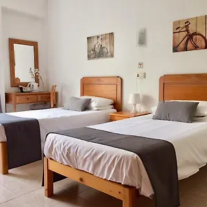 casa-dhostes-cala-millor.allmallorcahotels.com/